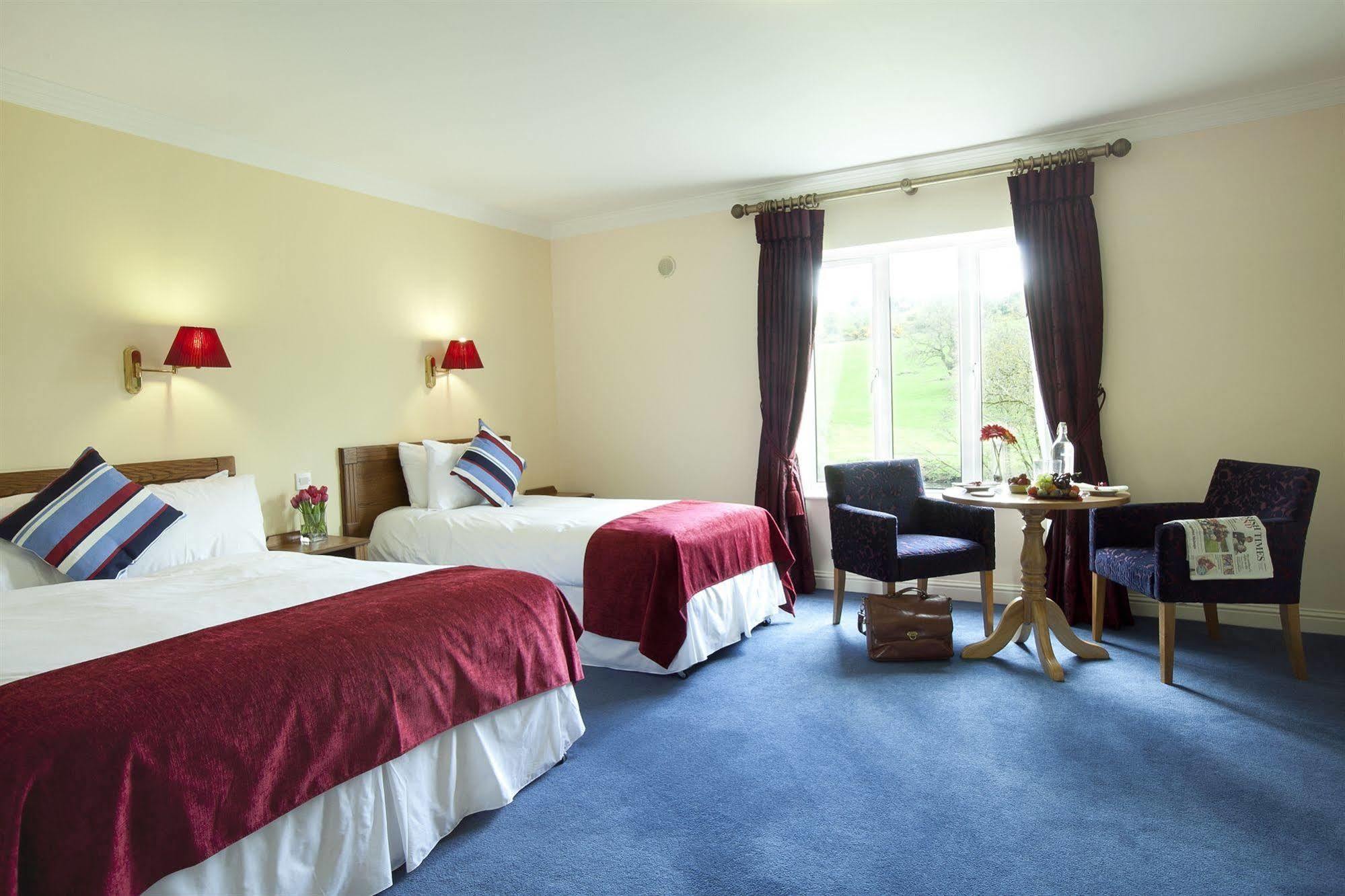 Riverside Park Hotel Macroom Ngoại thất bức ảnh